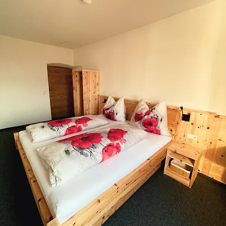 Franziskibad Hotel *