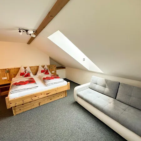 Franziskibad Hotel *