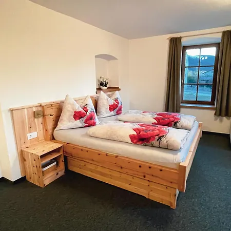 Franziskibad Otel *
